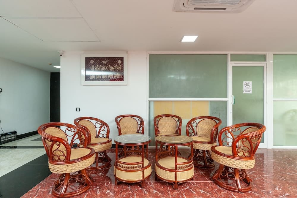 OYO Flagship 22588 Near Apollo Hospital