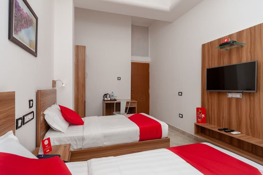 OYO Flagship 22588 Near Apollo Hospital