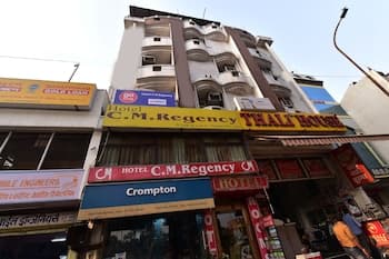 OYO 22915 C M Regency