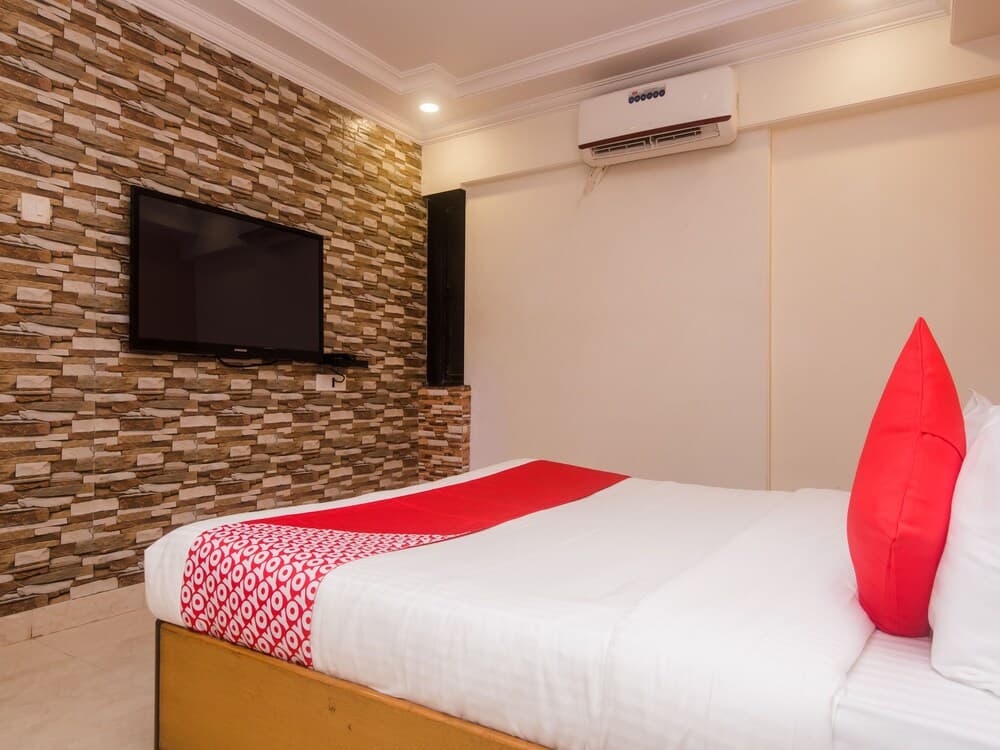 OYO 19028 Hotel Palm Star