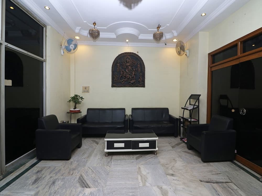 OYO 17111 Hotel Pritika