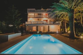Pool Apartments Galeb