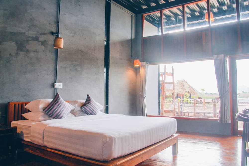 Demoso Lodge - Hostel