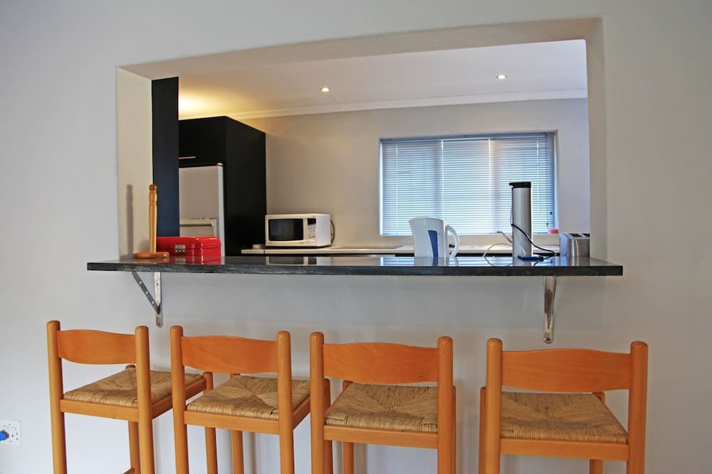 Modern Cottage In Upper Constantia