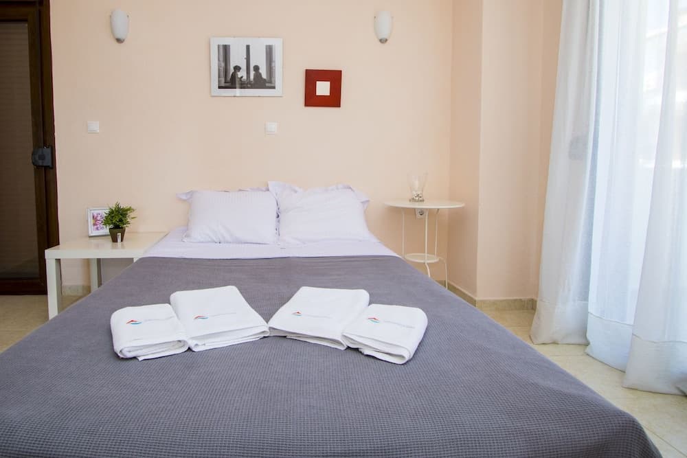 Guedin Sea Side House