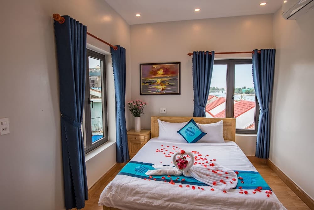 Minh An Riverside Villa