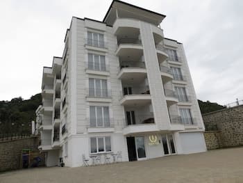 Black Rose Apartment