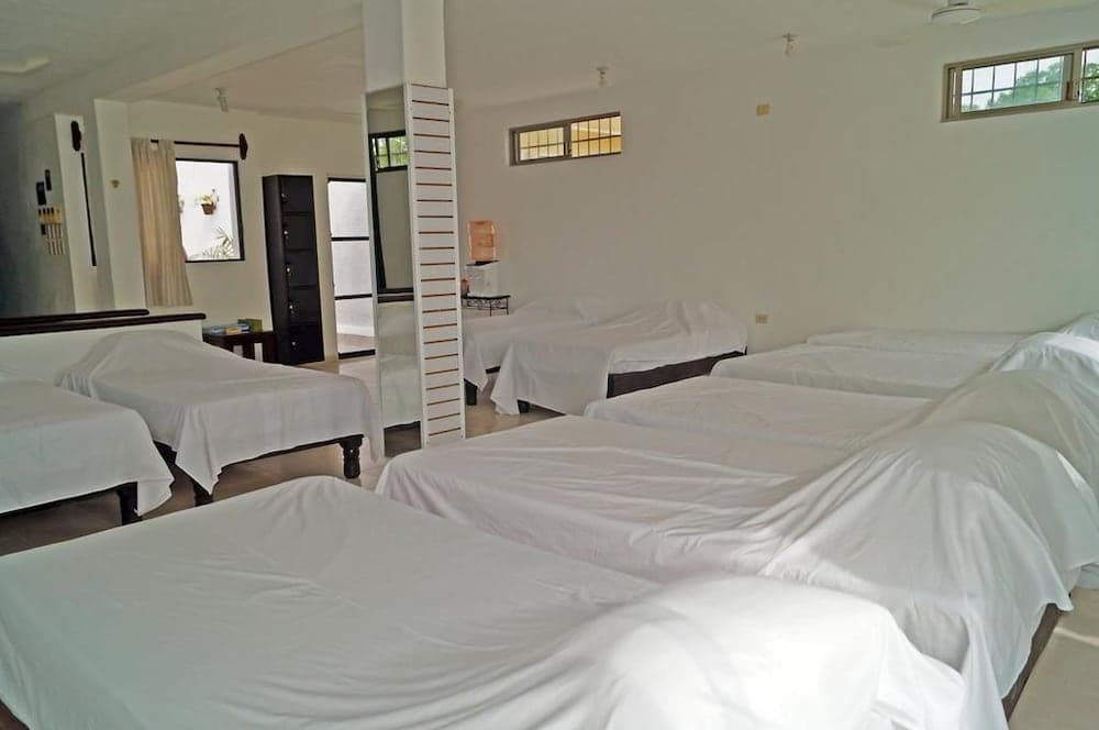 Hostal Frida - Adults Only