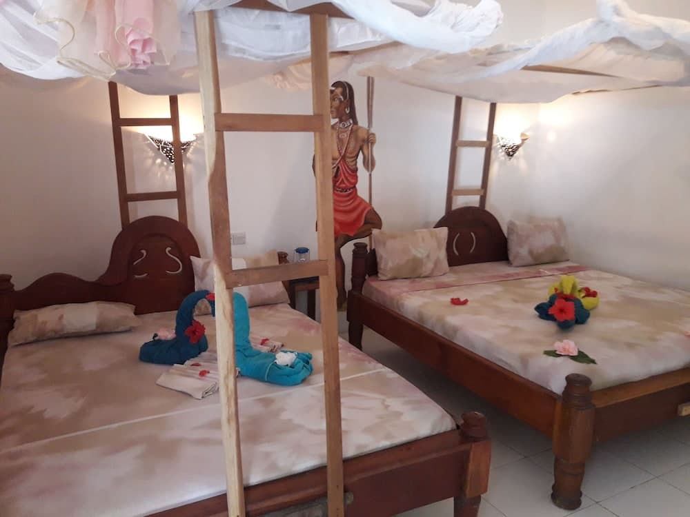 Ebony & Ivory Bungalows