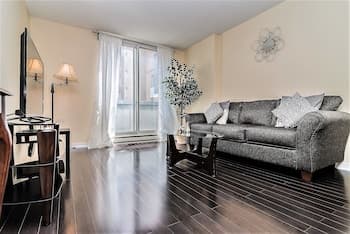 Quartier des Spectacles Appartments