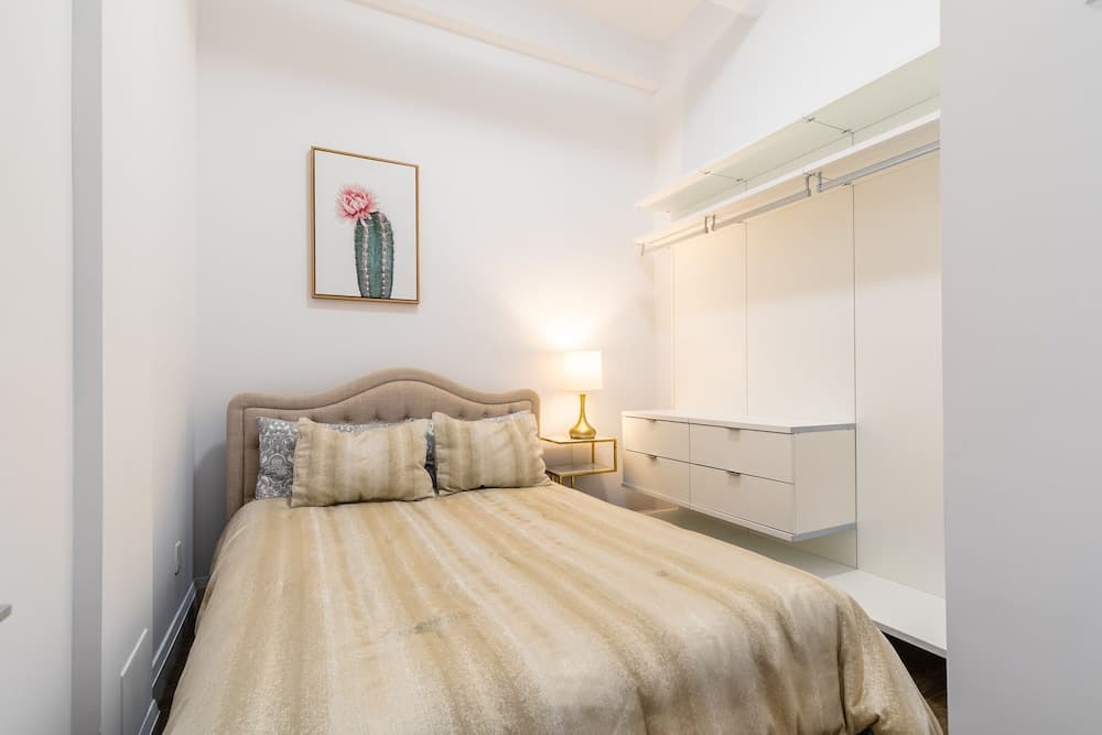 GLOBALSTAY. Dundurn LOFTS. Free parking