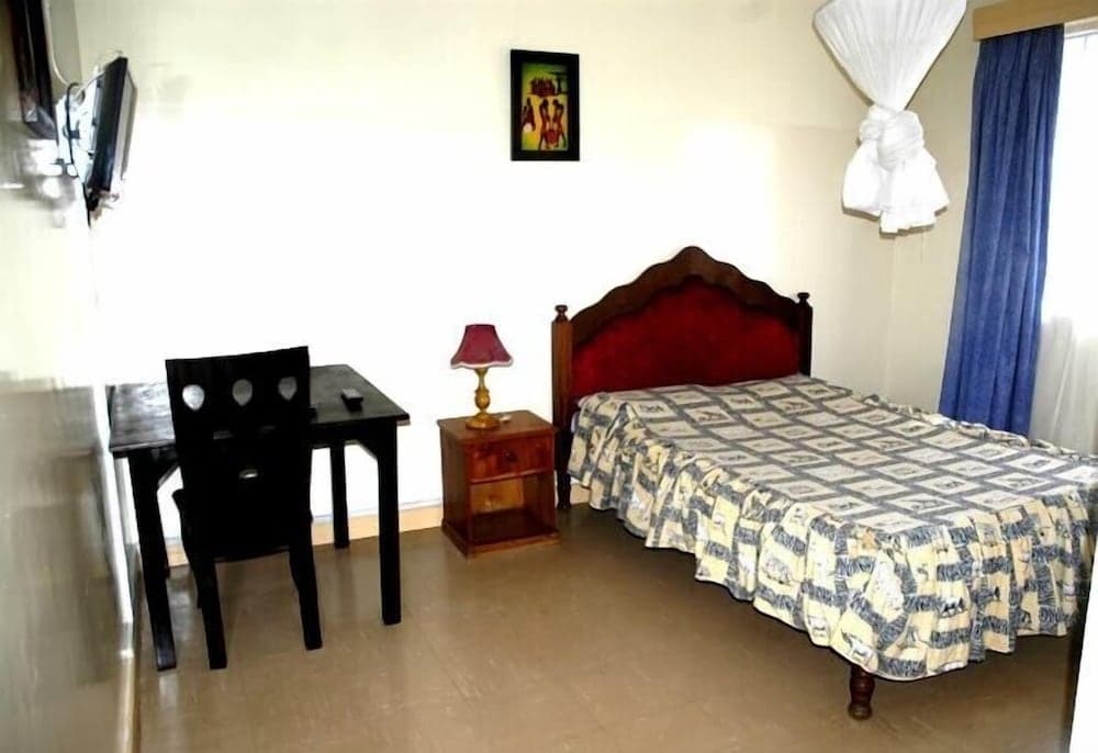 Shalom House - Hostel