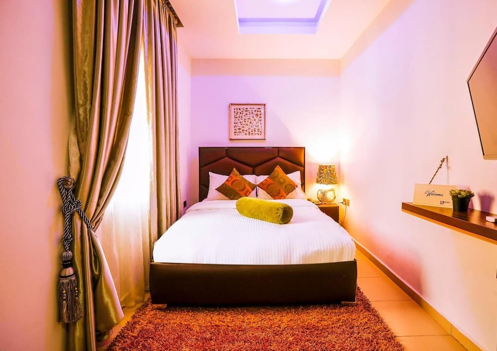 Brentford Apartments