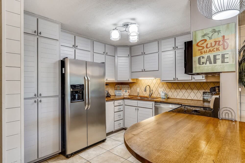 Dolphin Point 105c 2 Bedroom Condo by RedAwning