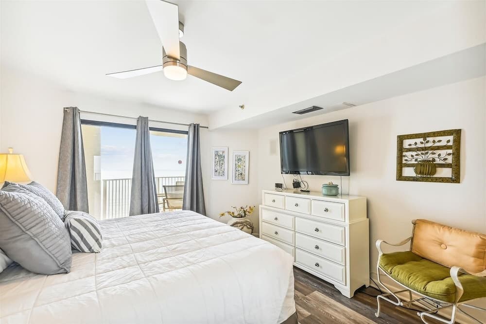 Inlet Reef 503 2 Bedroom Condo by RedAwning