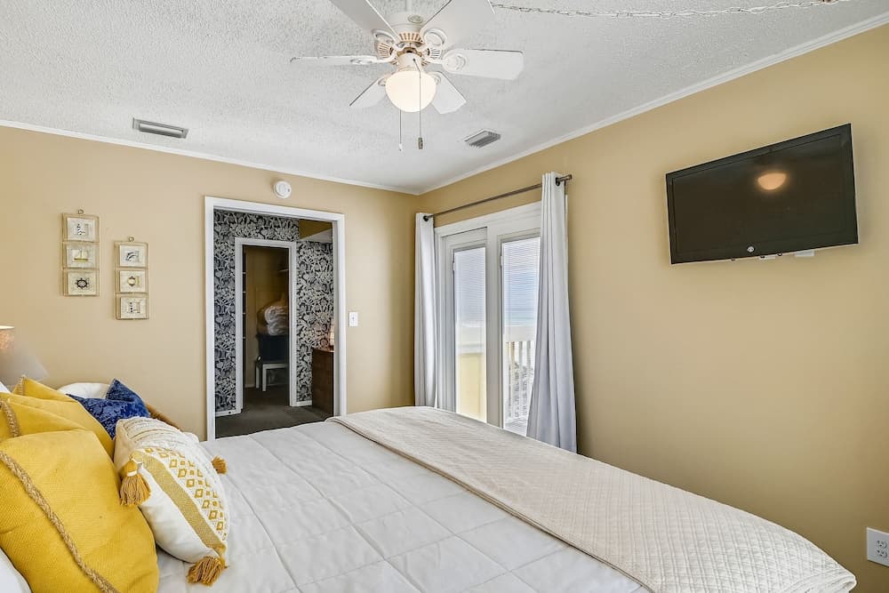 Sandpiper Cove 2130 1 Bedroom Condo by RedAwning