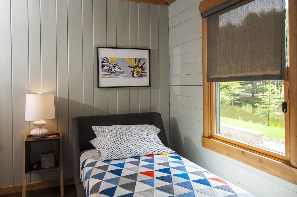 Chatfield Hollow Inn