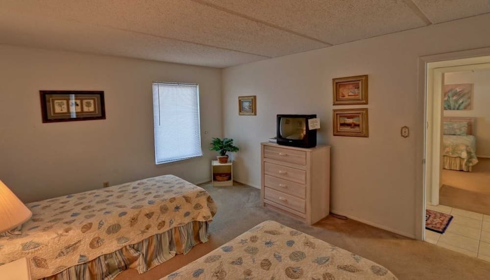 Seville 603 Minium 3 Bedroom Condo by RedAwning