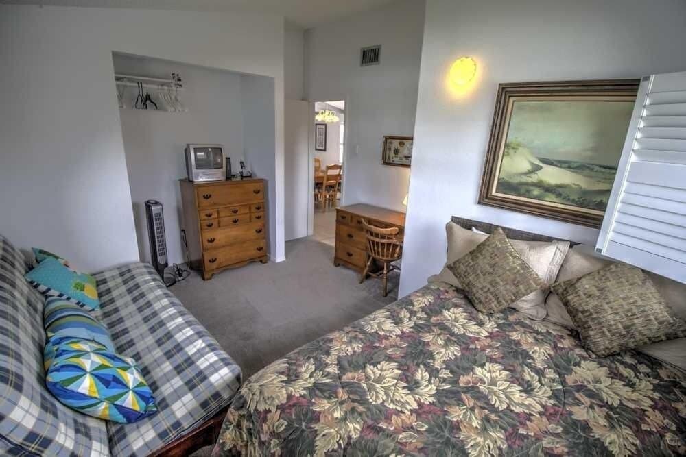 The 12th Month House 3 Bedroom Home by RedAwning