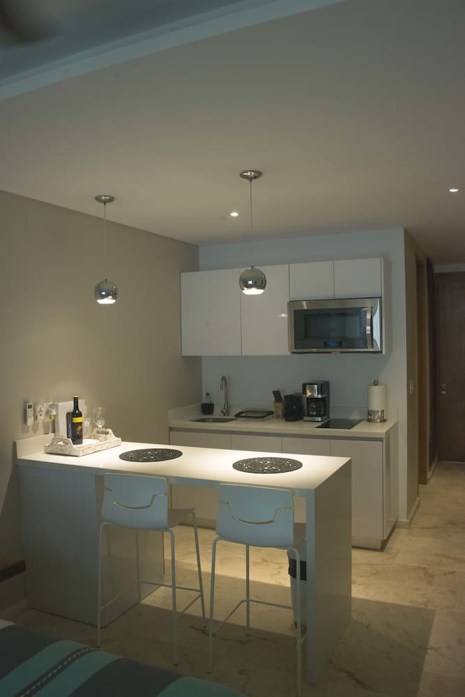 Memorable Tulum Experience @ THE HIGHLINE STUDIO By Salt-Kisses