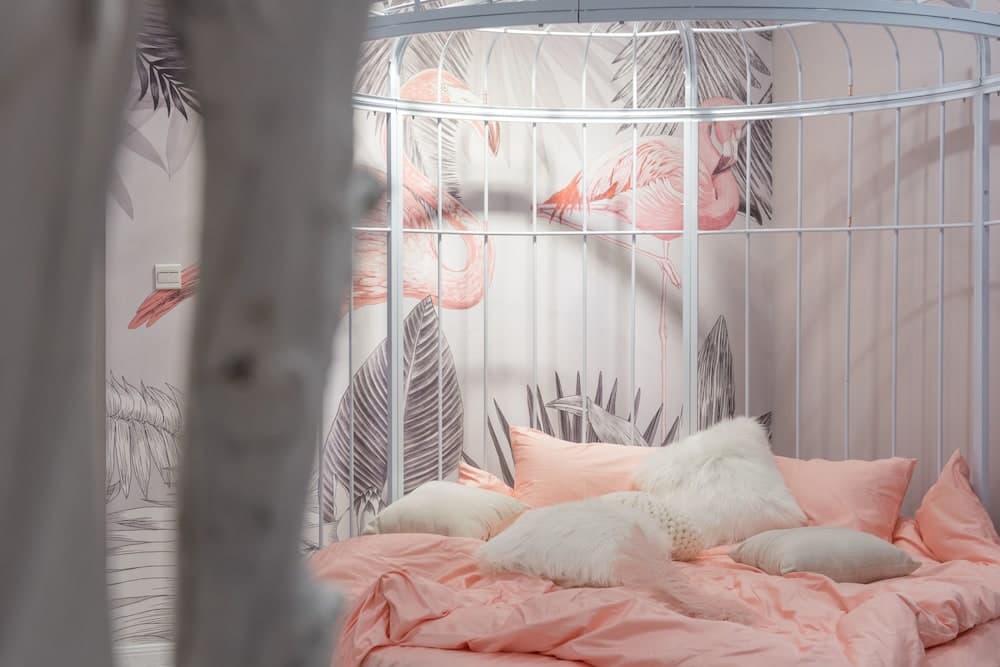 Qing Apartment Spring Heartbeat