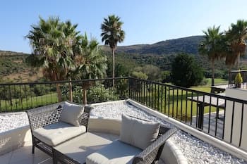 Sanroque Club Apartment