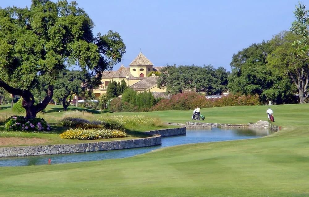 Sanroque Club Apartment