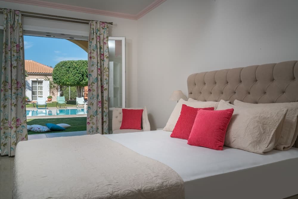 Aeolos Boutique Hotel & Suites