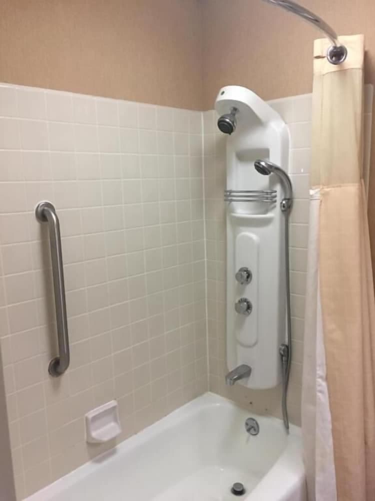 Fogelman Executive Center