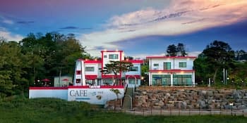 Naerimong Beach Pension