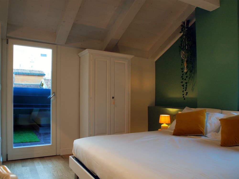 Cosmopolitan Central Rooms