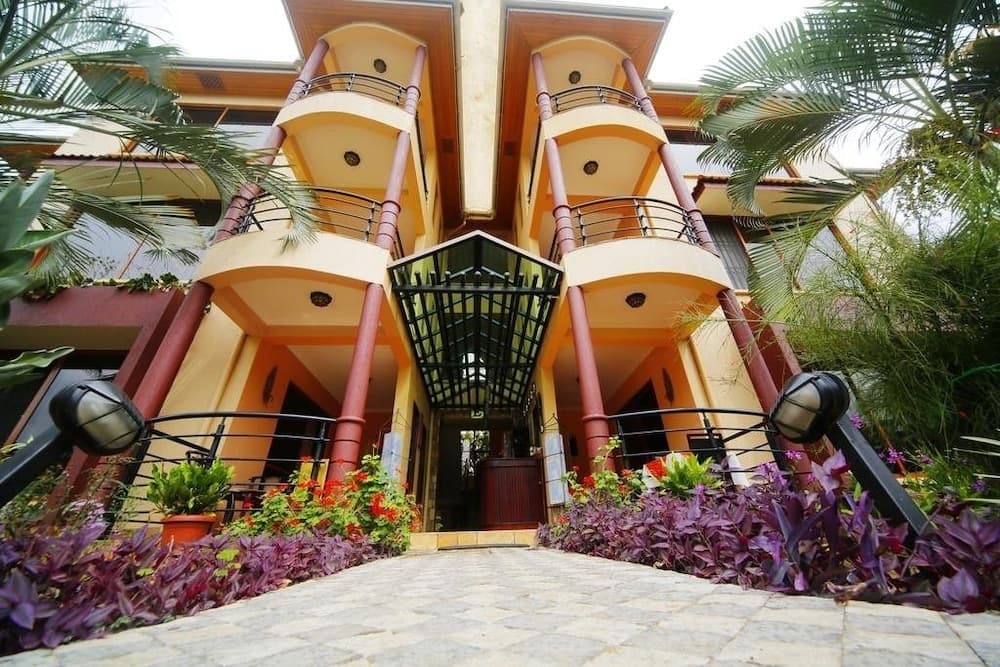 Shangri-La Hotel Nyonyi Gardens