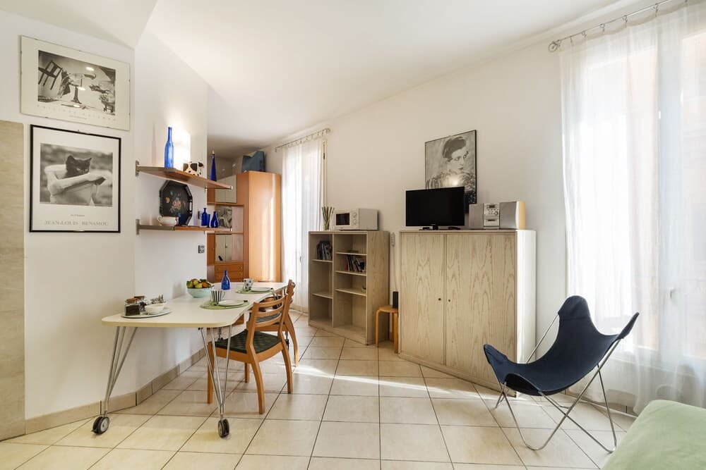 University Fancy Green House