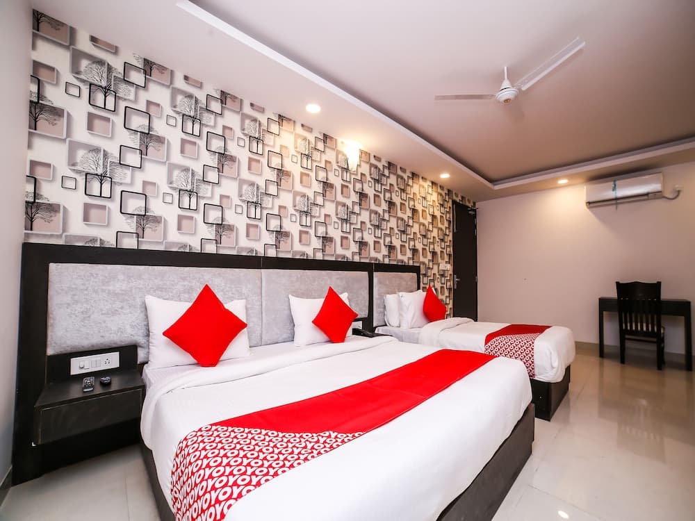 OYO 24943 Hotel Airport Zone Olive