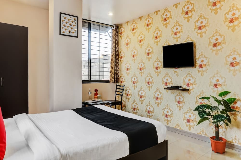 OYO 23501 Log Inn Plaza