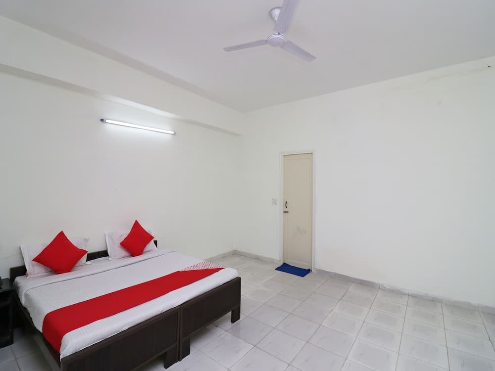 OYO 22648 Shalimar Inn