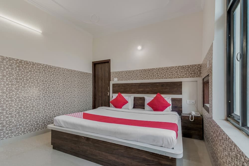 OYO 24893 Palak Lodge