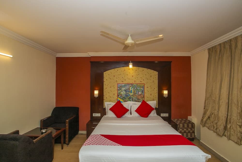 OYO 19227 Hotel Classic Comfort