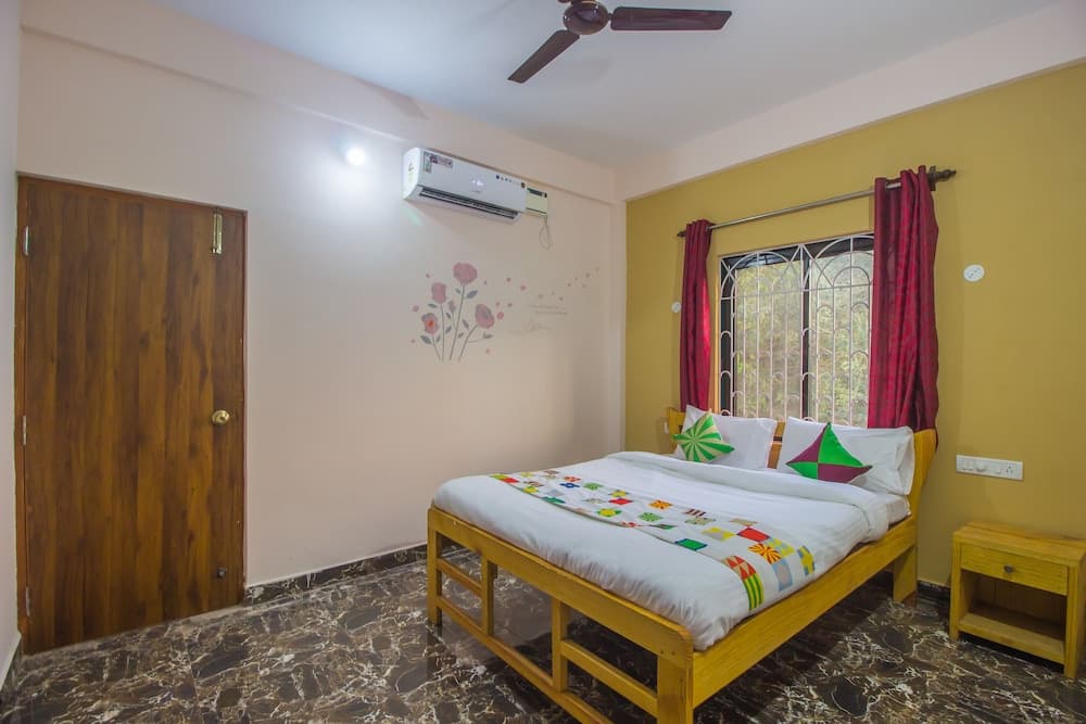 OYO 19350 Home Spacious 1BHK Candolim