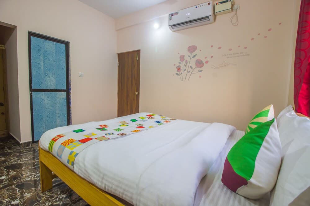OYO 19350 Home Spacious 1BHK Candolim