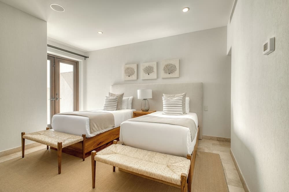 Playa de La Paz by Lumina