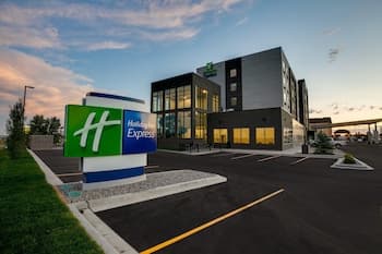 Holiday Inn Express Lethbridge Southeast, an IHG Hotel