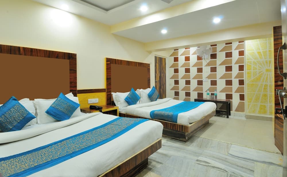 Hotel lahorimal Deluxe Paharganj