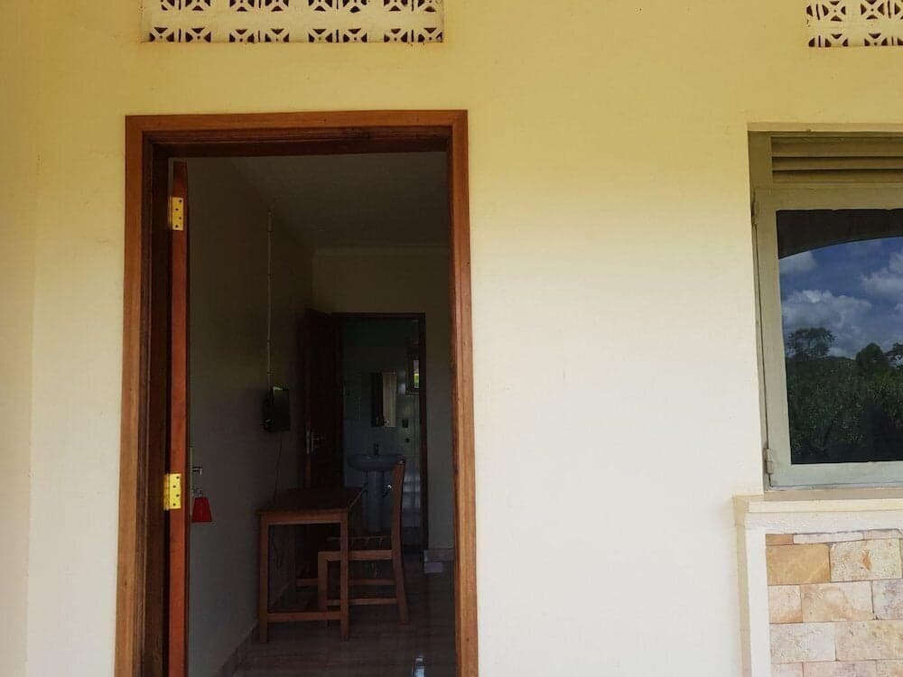 C & G Heritage Cottage