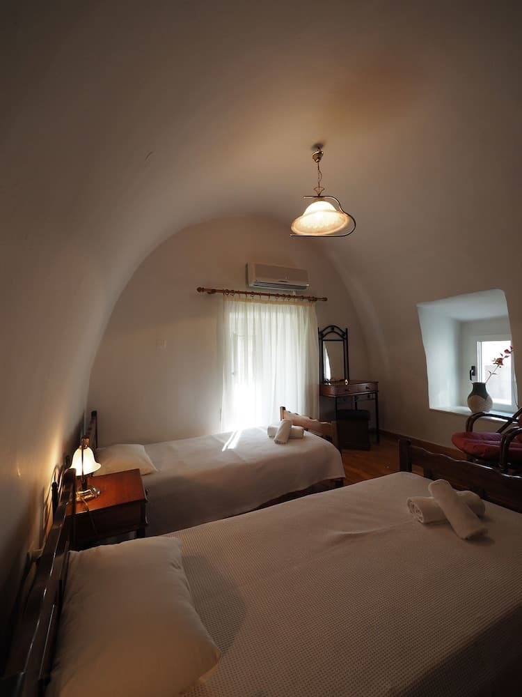 Areopoli Sofia Old Town Inn