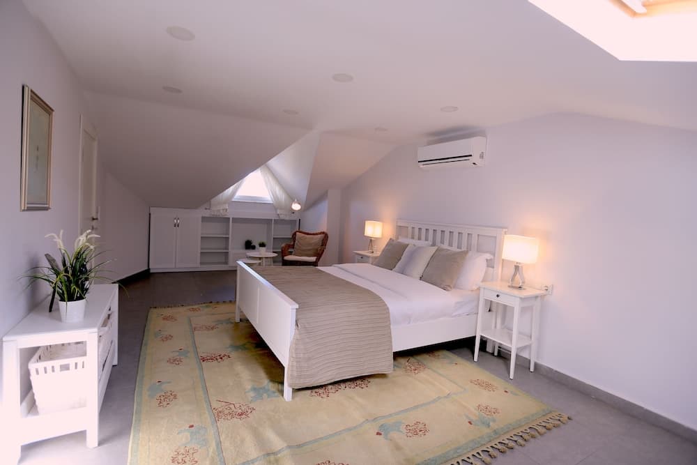 Truemar Hotels & Suites