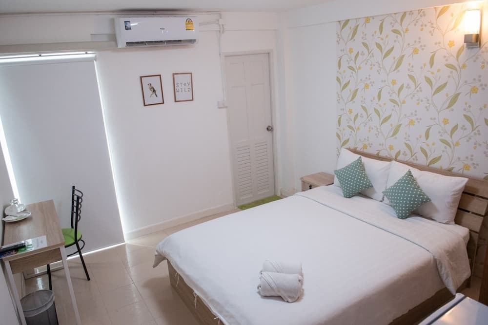 Malizon Hotel & Residences