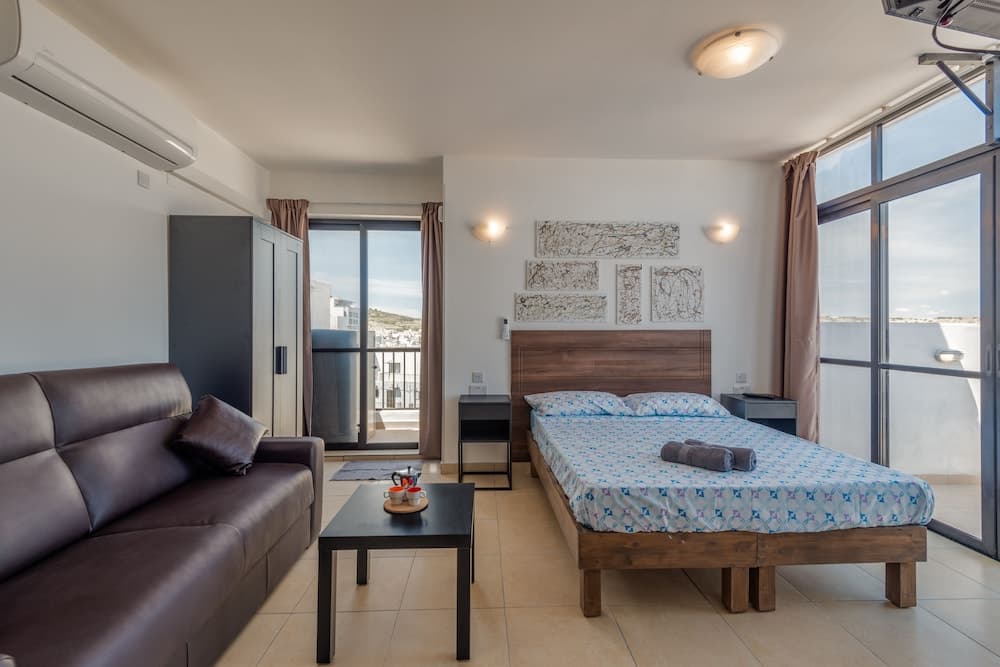 Seashells Penthouse Seaview Terrace by Getaways Malta