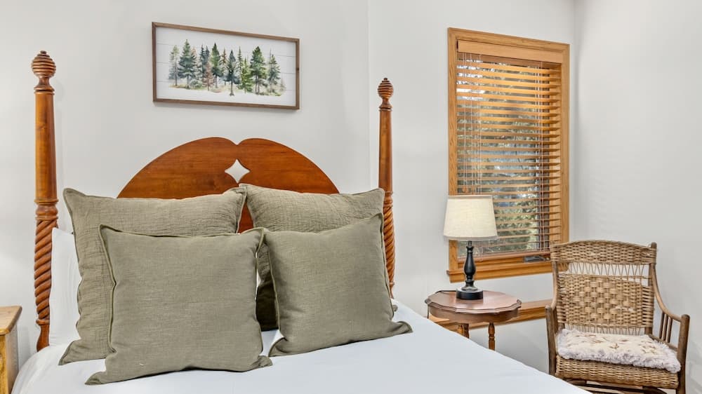 Dances With Wolves Vacation At Windcliff 3 Bedroom Home by RedAwning