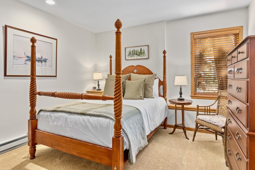 Dances With Wolves Vacation At Windcliff 3 Bedroom Home by RedAwning